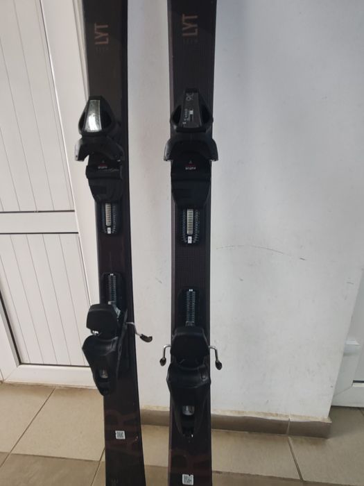 Schiuri HEAD V-Shape FYT 170CM – stare foarte bună