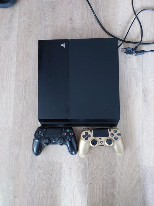 PS4 500gb продам