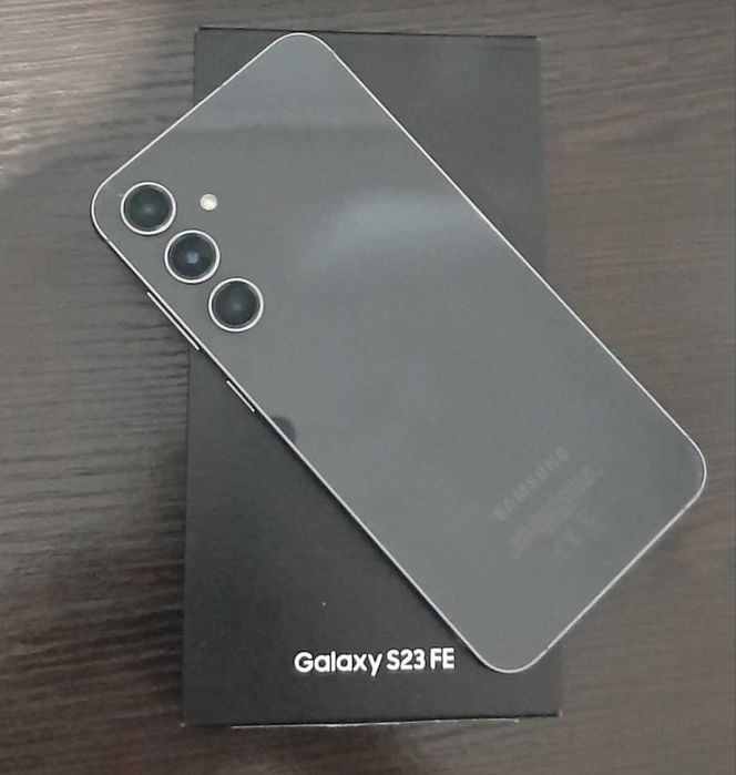Samsung S23FE; 8/256; Vietnam;