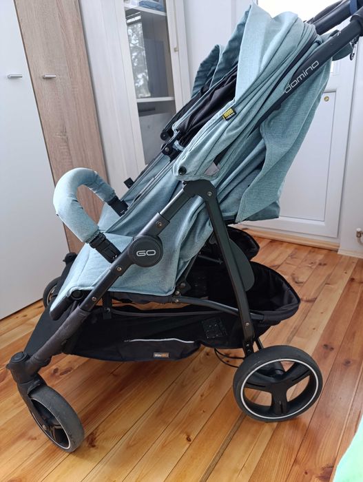 Количка за близнаци