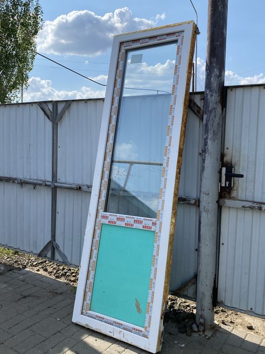 Продам балконную дверь