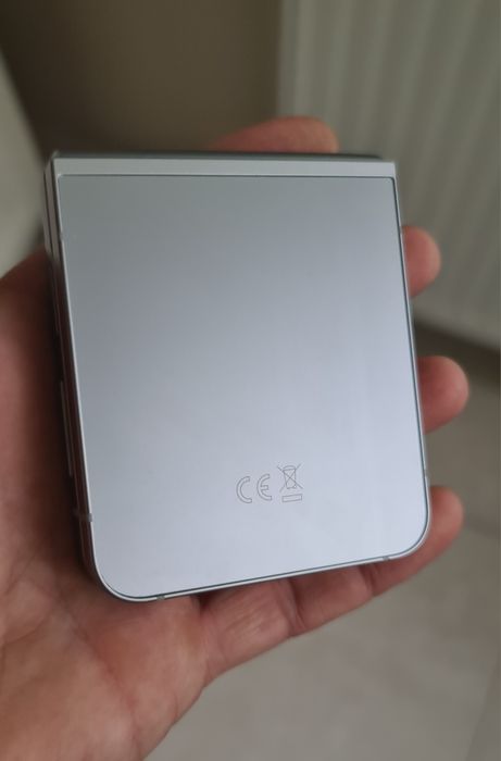 Samsung Galaxy Z Flip 6 5G