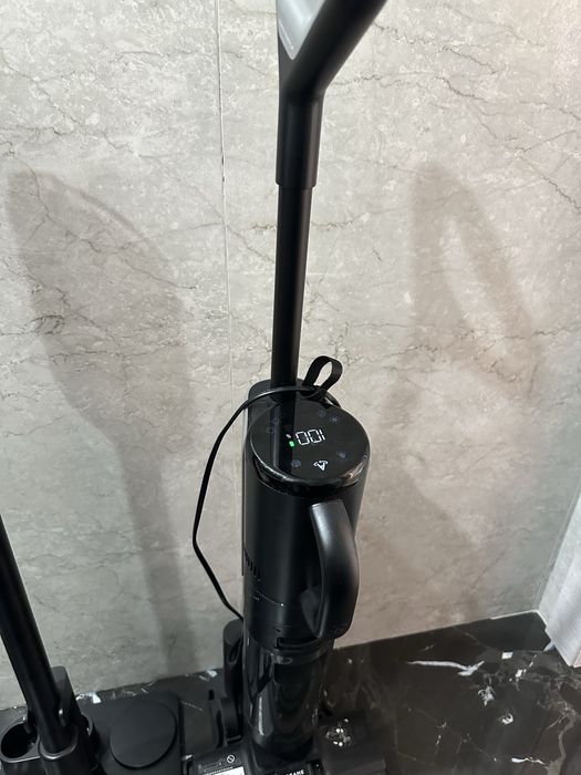 Пылесос для сухой и влажной уборки