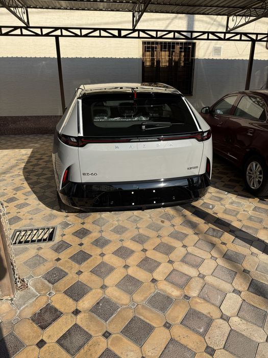 Mazda ez 60 200 max