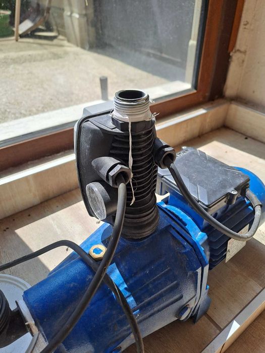 Хидрофорна самозасмукваща  помпа SPERONI и автоматичен ел. пресостат