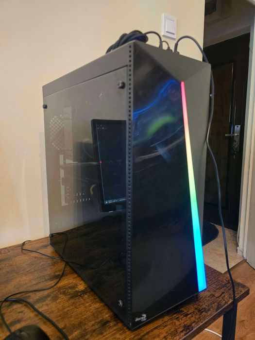 PC Gaming i7 8700 + RX 5700 XT + SSD – Stare Excelentă / Bonus Casti