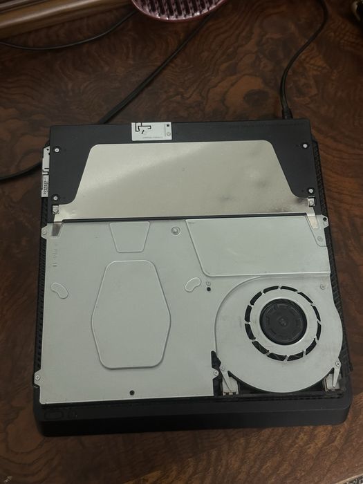 Пс4 приставка б/у