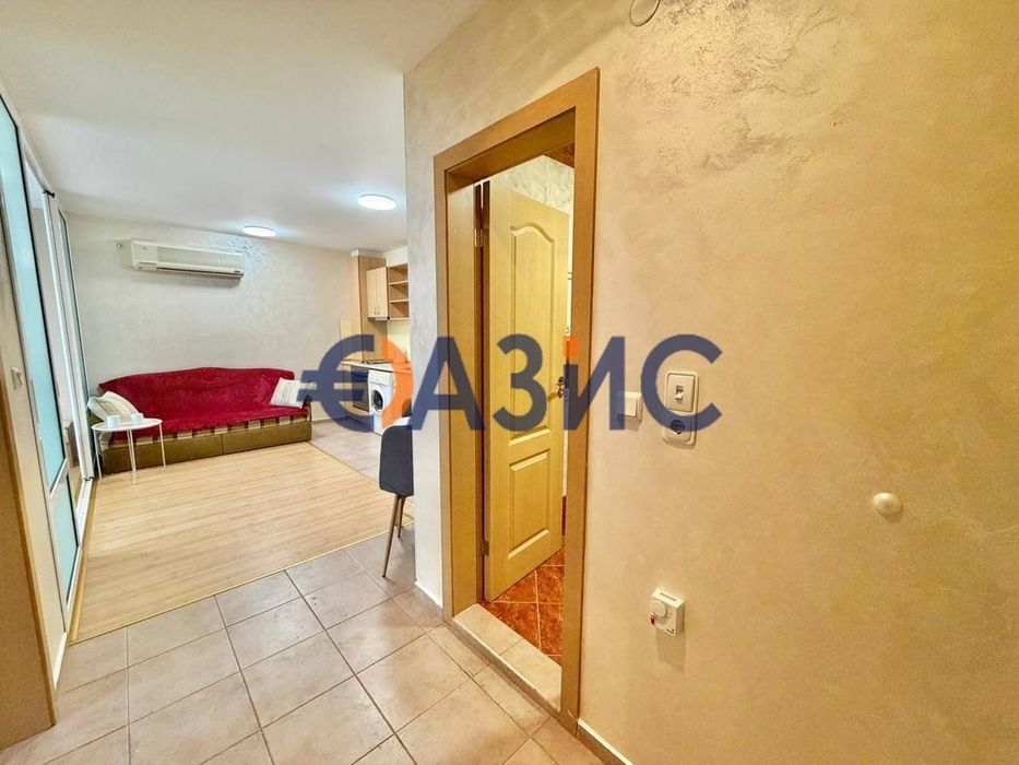 Продава се Тристаен апартамент в к.к. Слънчев бряг - 76 кв.м за 594 €/кв.м - Снимка #2
