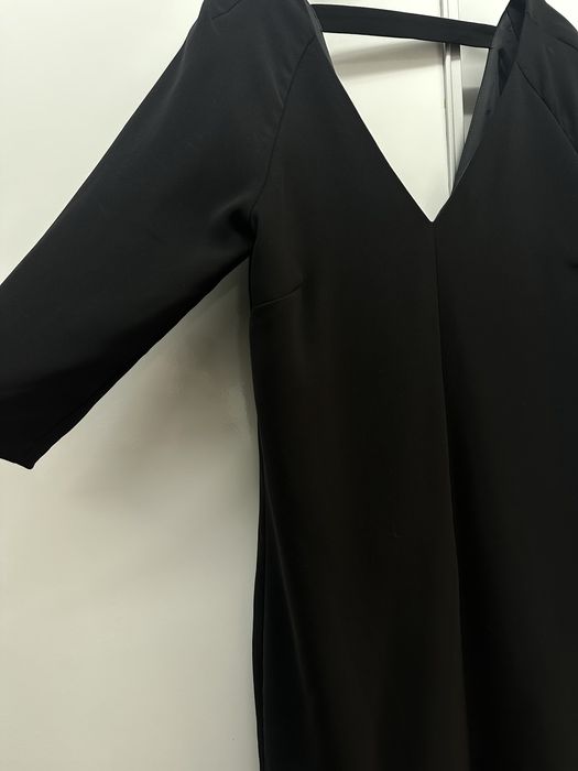 Rochie neagra Reserved asimetrica cu fermoar