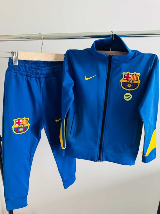 Детски футболни екипи