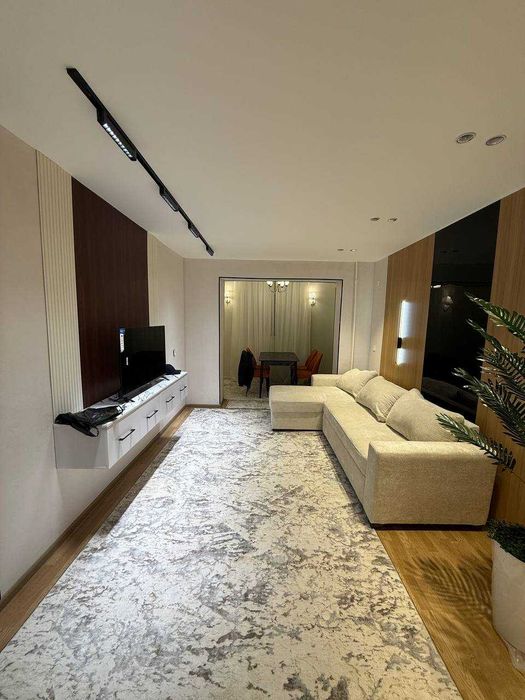 ПРОДАЕТСЯ 2/4/5 Квартира Ор.р: Чиланзар 23