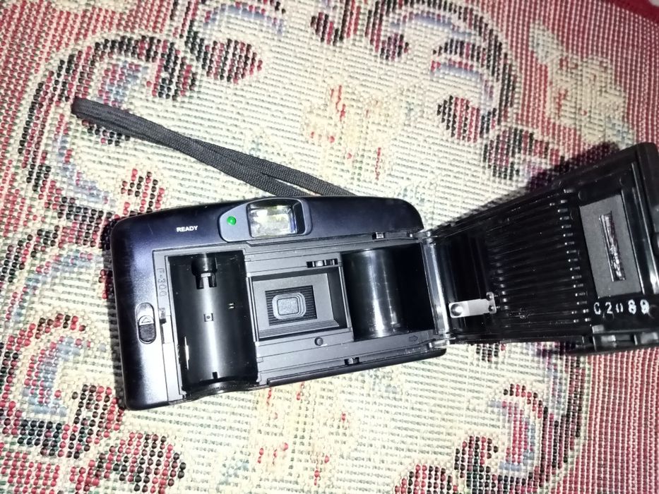 Пленочный фотоаппарат