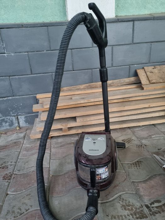 Пылесос в хорошем состоянии