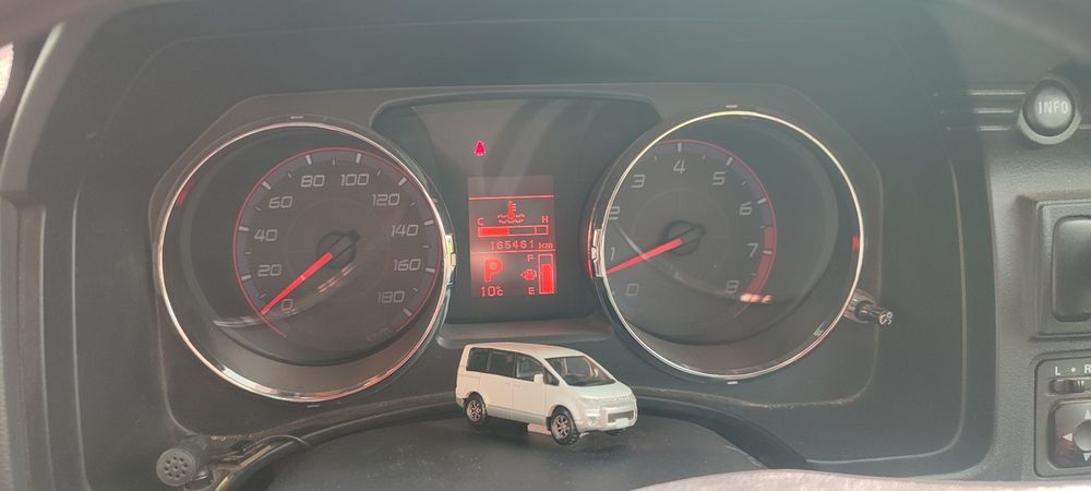 Mitsubishi Delica D5