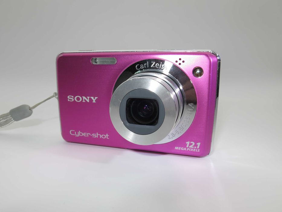 Sony Cyber-shot W220 ултра компактен цифров фотоапарат розов цвят, дигитална камера в отлично състояние комплект, батерия, зарядно, карта памет