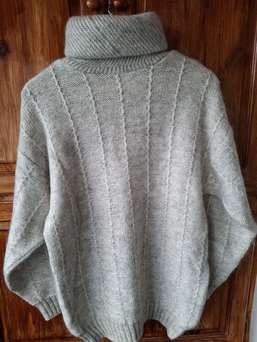 Дамски вълнен блузон