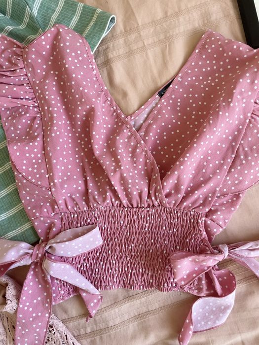 Комплект от тениски и дънки ( цена, включваща всичко)