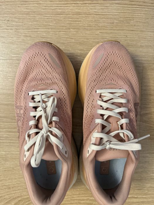 Adidasi Hoka model Bondi 8 dama