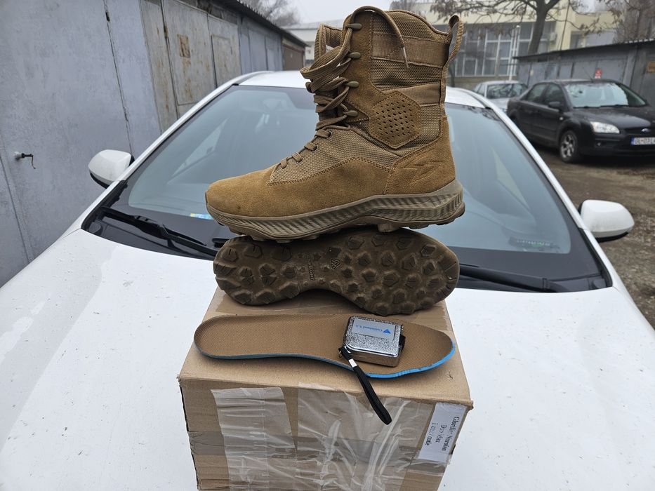 Bocanci desert vara Garmont 43.5-44