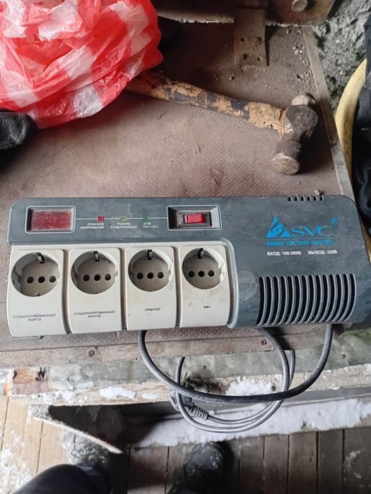 Стабилизатор напряжения 700 ватт