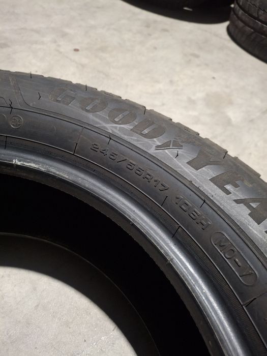 2 Anvelopele de iarnă  245 55 r17 Goodyear
