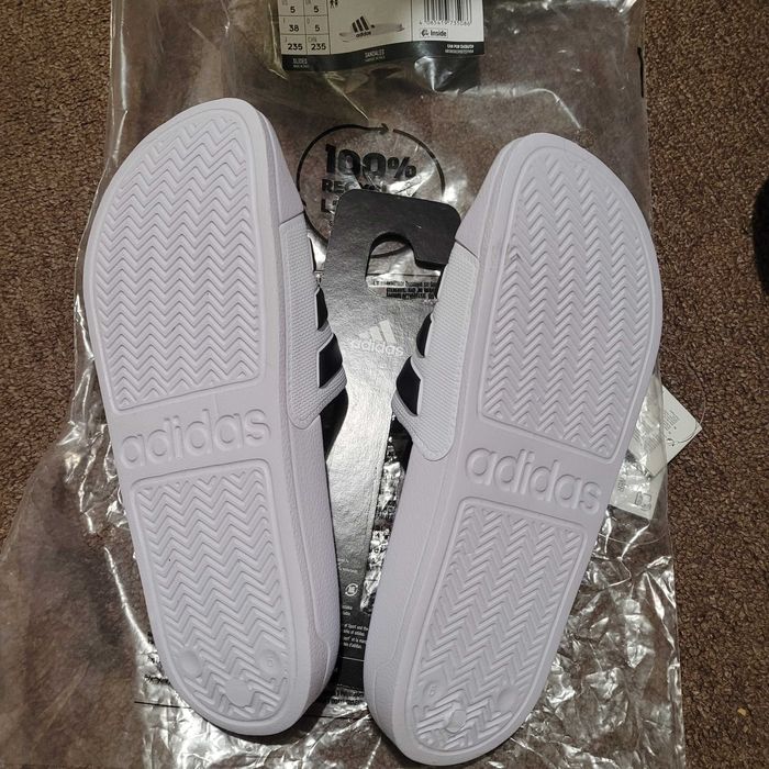 Нови оригинални дамски Адидас