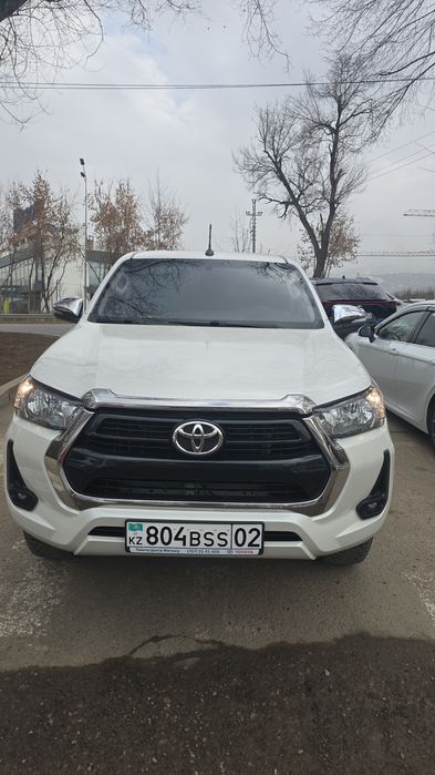 Передняя часть хайлюкса