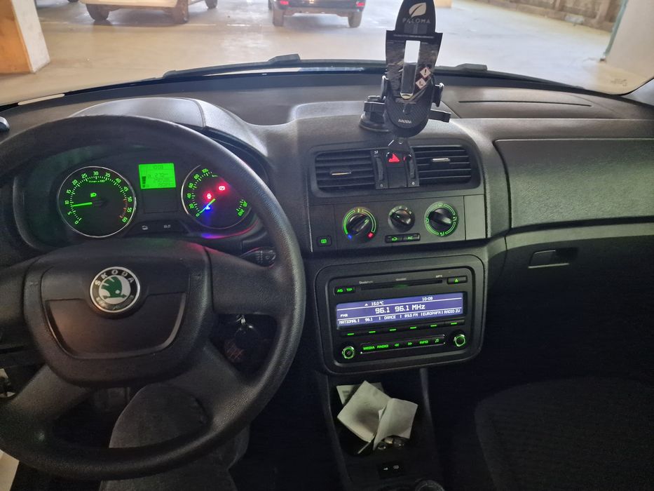 SKODA Fabia 2012 — imagine 3