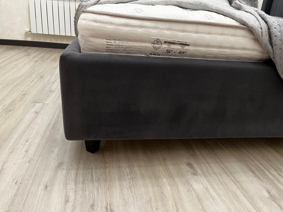 Продам двухспальную кровать