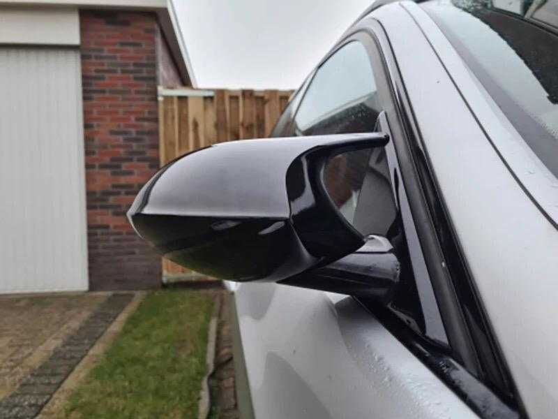 Set Capace Oglinzi M Style Negru Lucios "Batman" Cu clipsuri Bmw E81 E87 E90 E91 E92 Non-facelift, NOI
