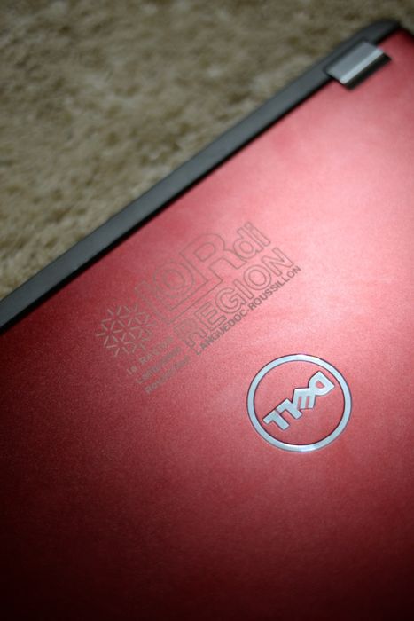 Laptop Dell Vostro 3360 pornește