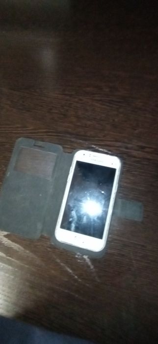 Продаю 2 телефона Samsung