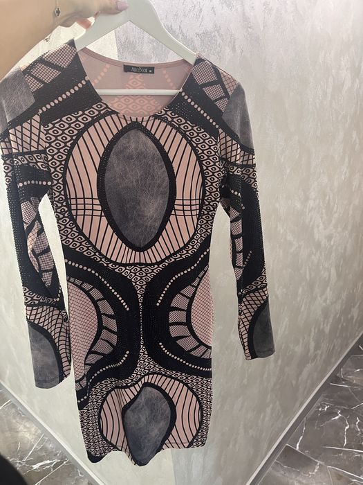 Рокля с кристали