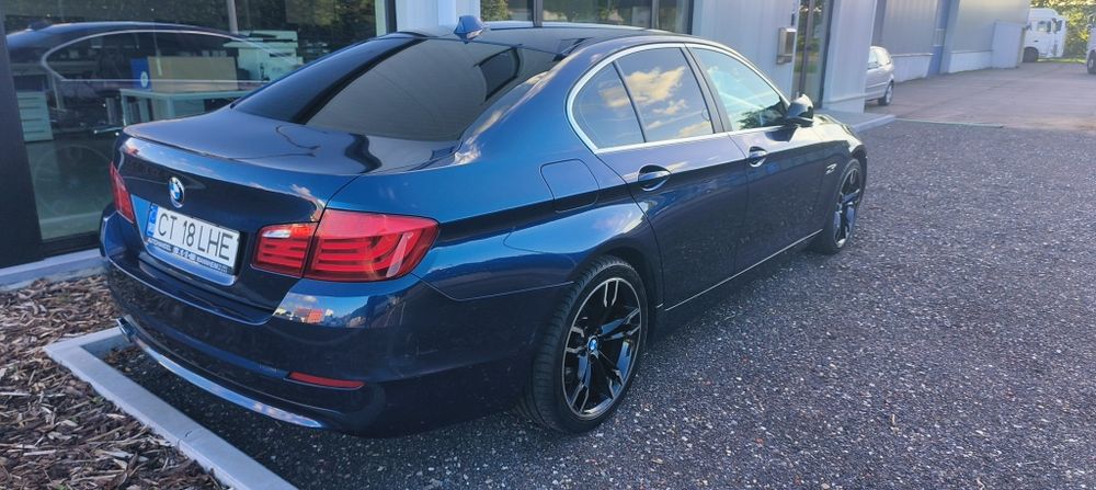BMW Seria 5 2010 — imagine 3
