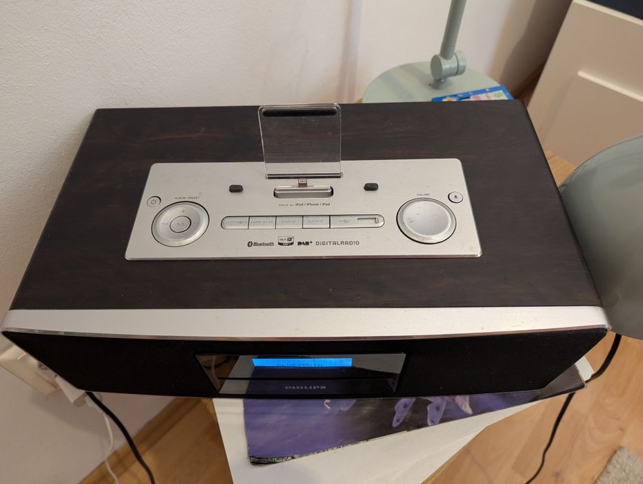 Radio digital philips dtb855 10 cu Bluetooth, USB, cd si dock iphone/ipad