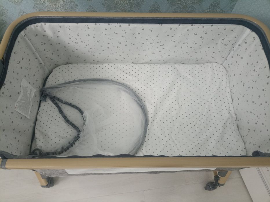 Продам приставную кровать