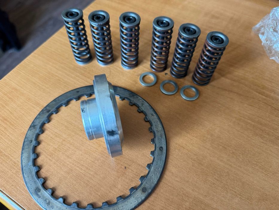 GSXR 1000 K5/6; K7/8 съединител