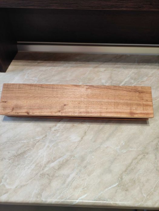 Лед лампа от дърво