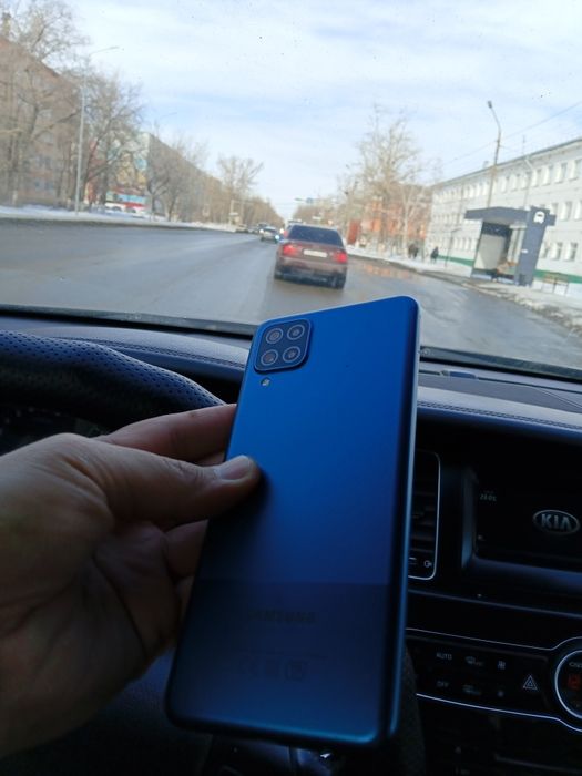Продам телефон Samsung A12. в отличном состоянии.