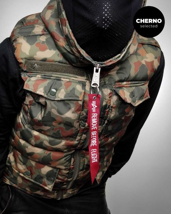 Камуфлажен елек с качулка ALPHA INDUSTRIES Camouflage Field Vest - L•M