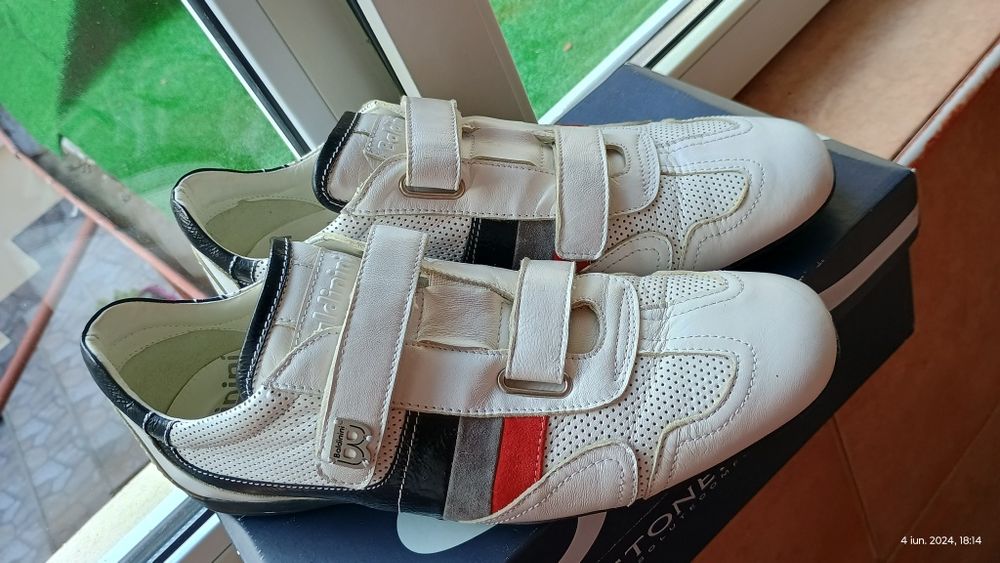 Pantofi bărbați piele.