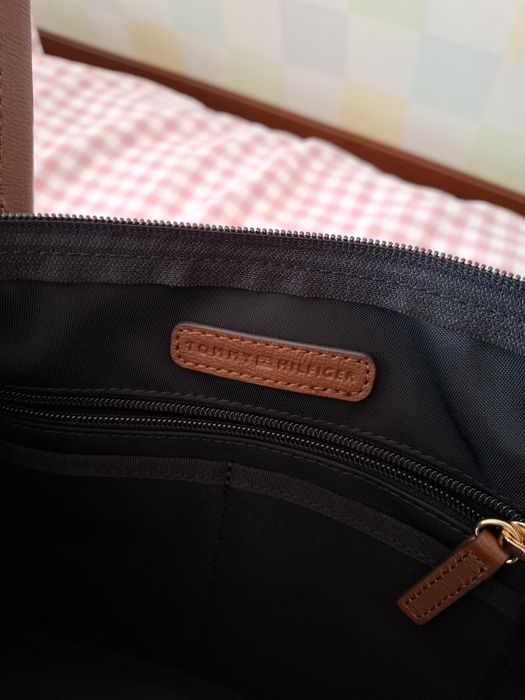 Сумка чёрная Tommy Hilfiger