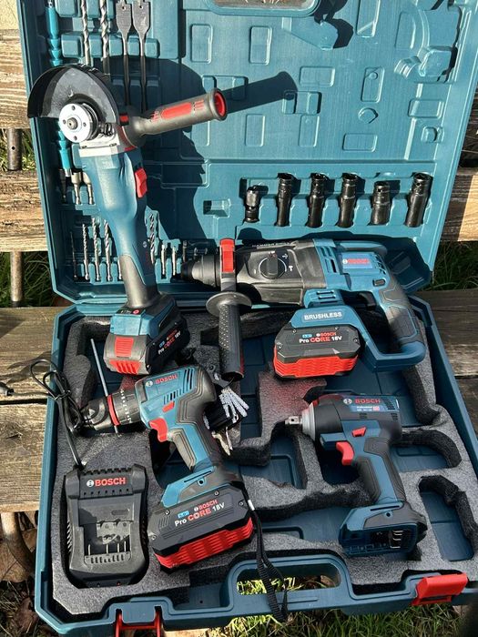 Предлагам чисто нов комплект четири в едно на bosch