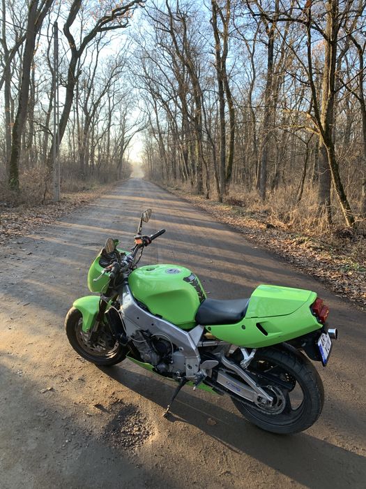 Yamaha 750R YZF 125 cp