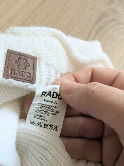 Căciulă albă cu lână RADO