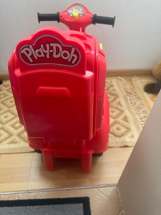 Scuter Play Doh (livrare pizza)