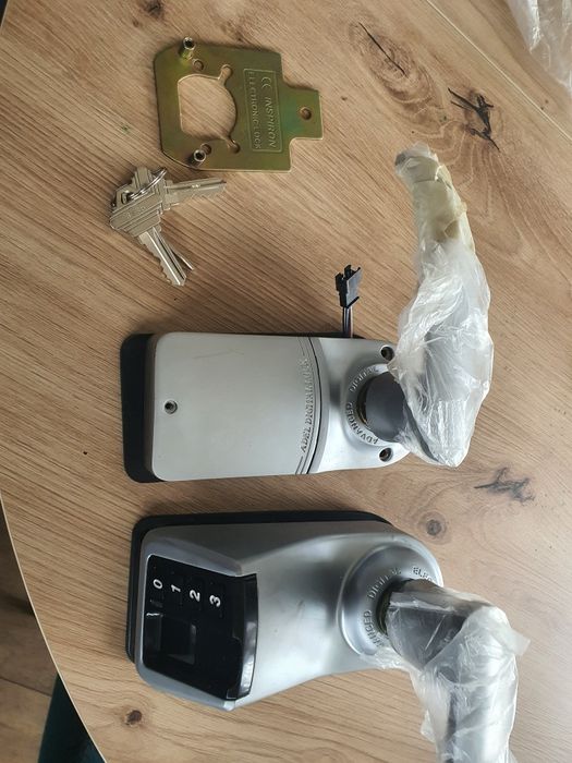 Vand yala electronica digitala Adel