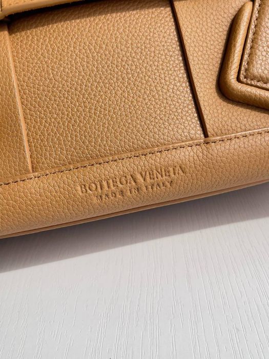 Geanta Bottega Veneta Arco