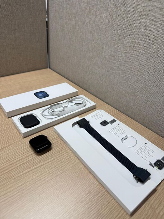 Продаю Apple Watch series 9 45mm