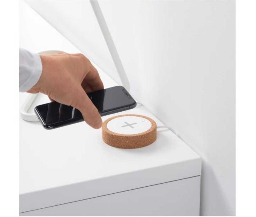 Безжично зарядно устройство